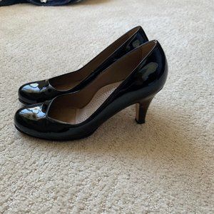 Black Italian leather pumps w tortoise heel sz 9